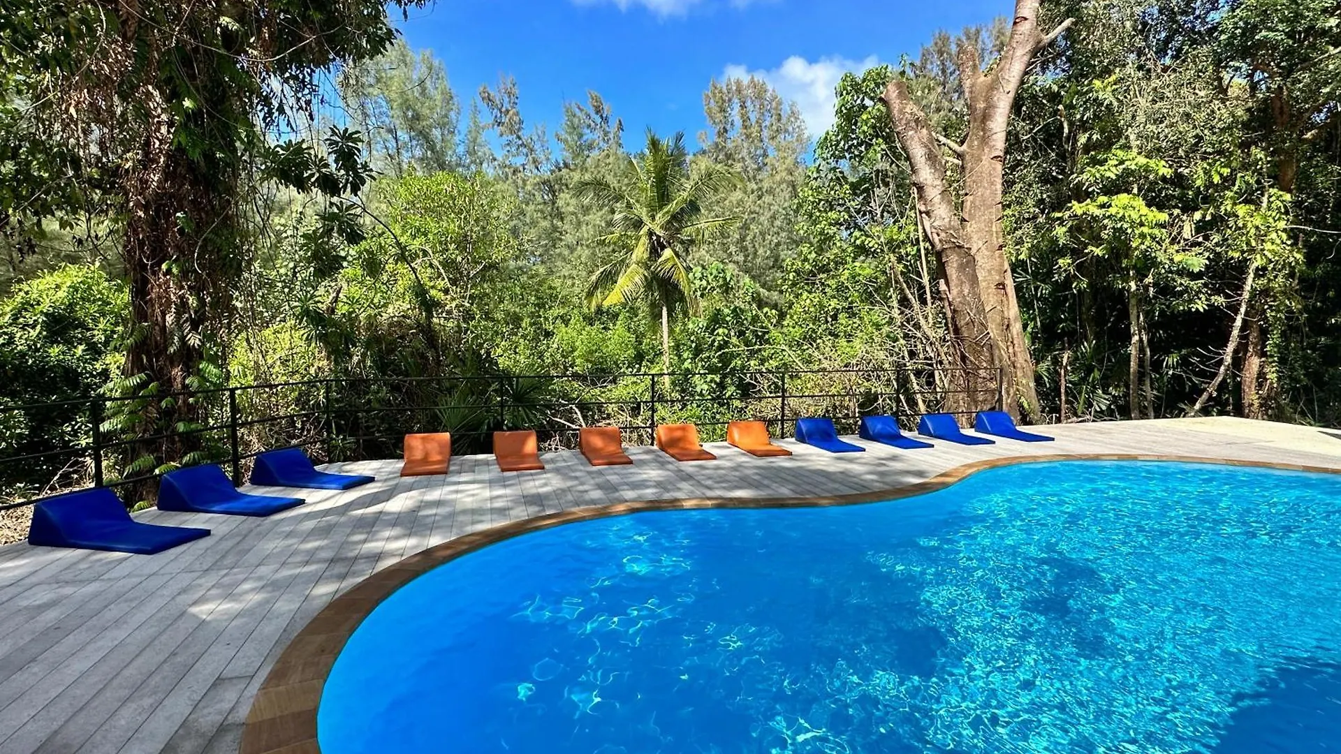 Blanco Hostel Lanta 18 To 35 Ko Lanta